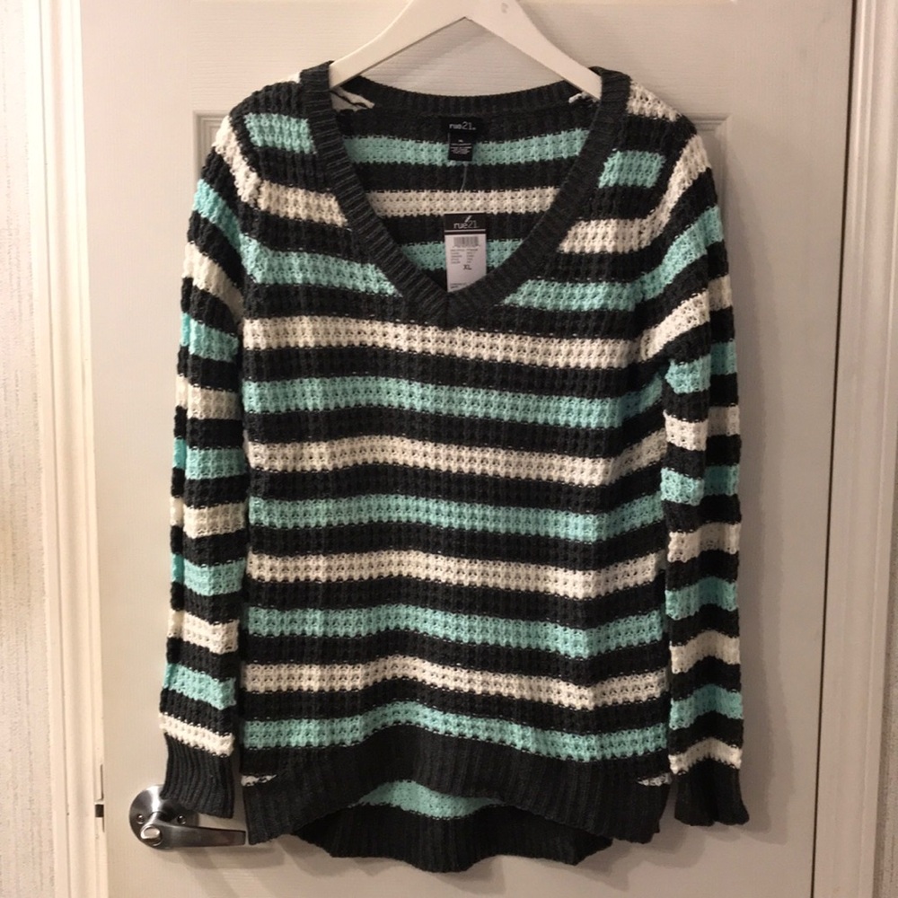 Rue 21 Women’s Sweater NWT